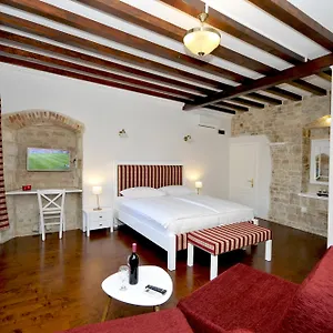 Palace Square Guest house Trogir