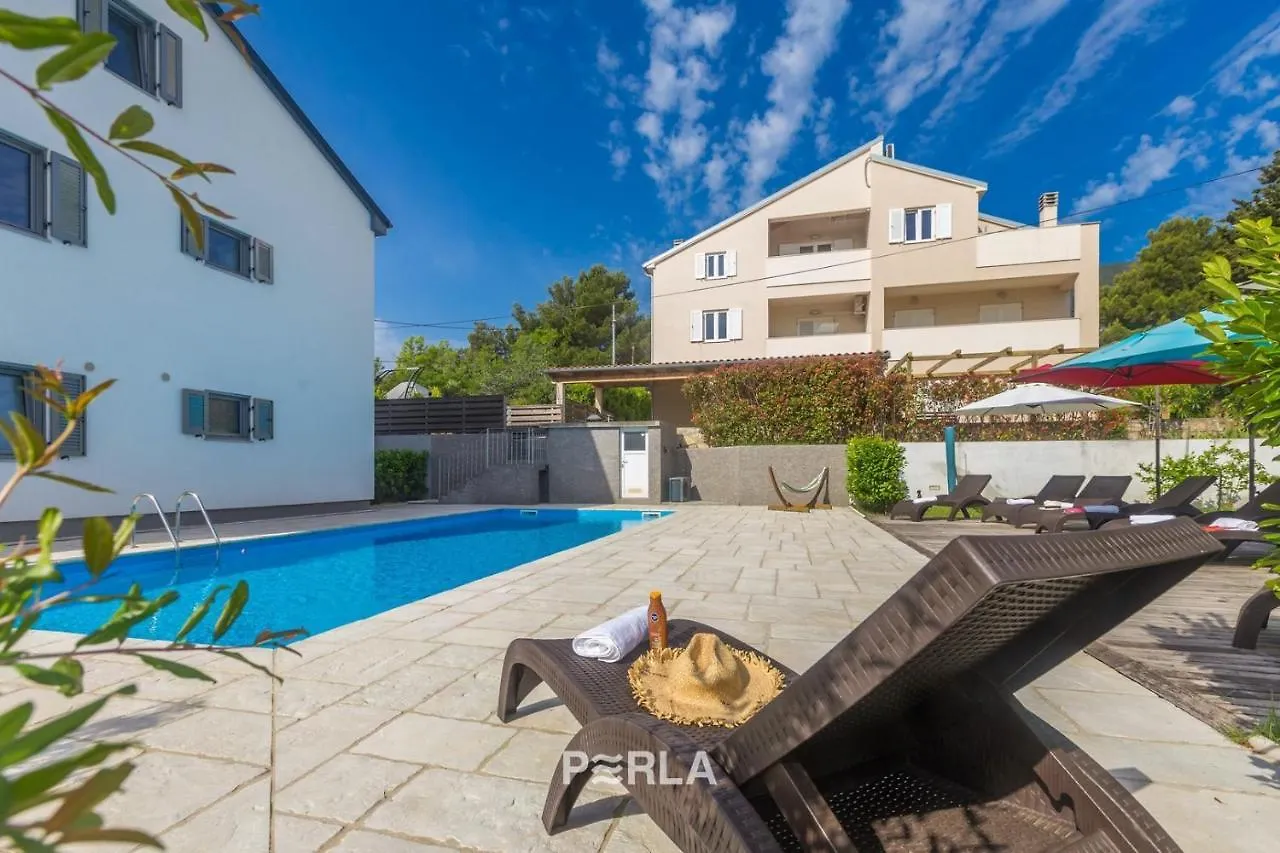 House Mirabelle With Pool Hotel Nerezine 0*,  Croatia