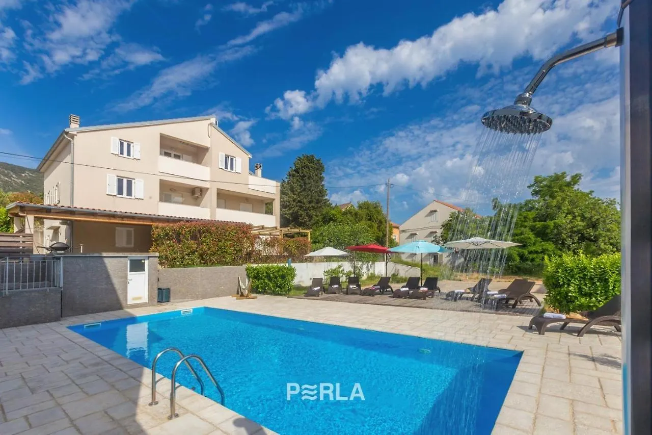 Guest house House Mirabelle With Pool Hotel Nerezine Croatia