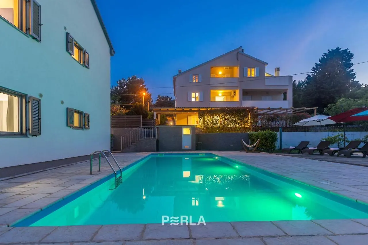House Mirabelle With Pool Hotel Nerezine 0*,